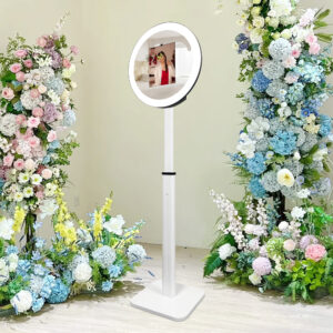 "2024's Premier Supplier of Retractable iPad Photo Booths & Video Booths: Perfect for Weddings, Birthday Celebrations, Dinners, and All Memorable Events" 32